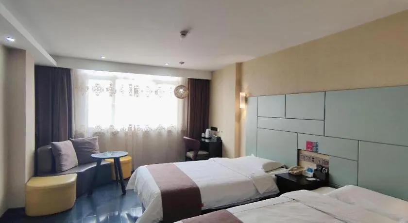 Thank Inn Plus Hotel He'Nan Zhoukou Chuanhui District Red Star Macalline 2*,